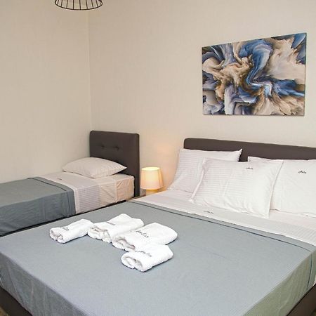 Aelia Luxury Apartments Nikíti Kültér fotó