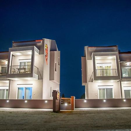 Aelia Luxury Apartments Nikíti Kültér fotó
