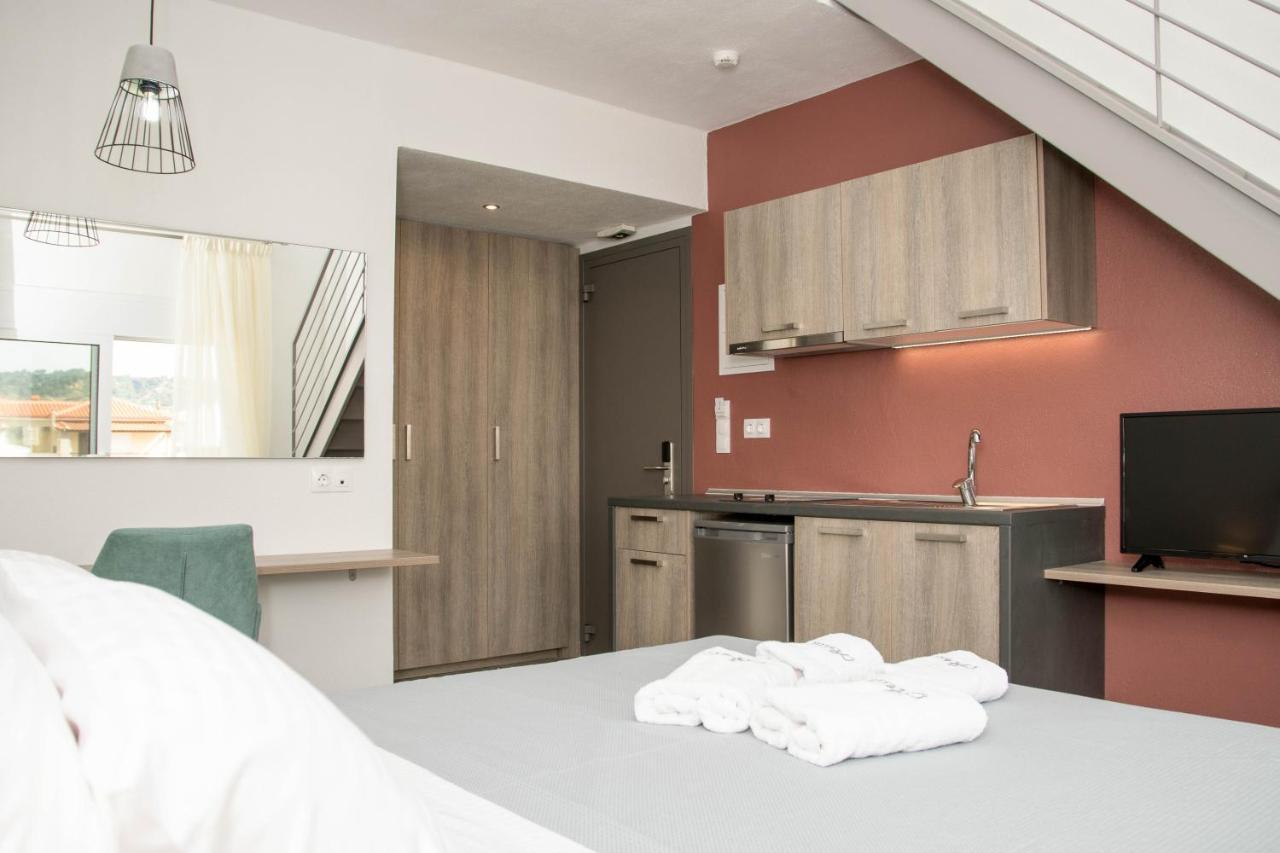 Aelia Luxury Apartments Nikíti Kültér fotó