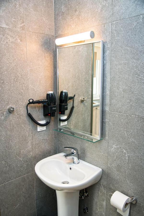 Aelia Luxury Apartments Nikíti Kültér fotó
