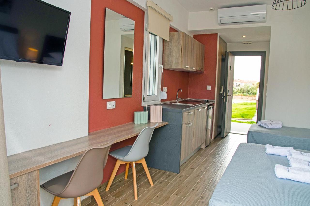 Aelia Luxury Apartments Nikíti Kültér fotó