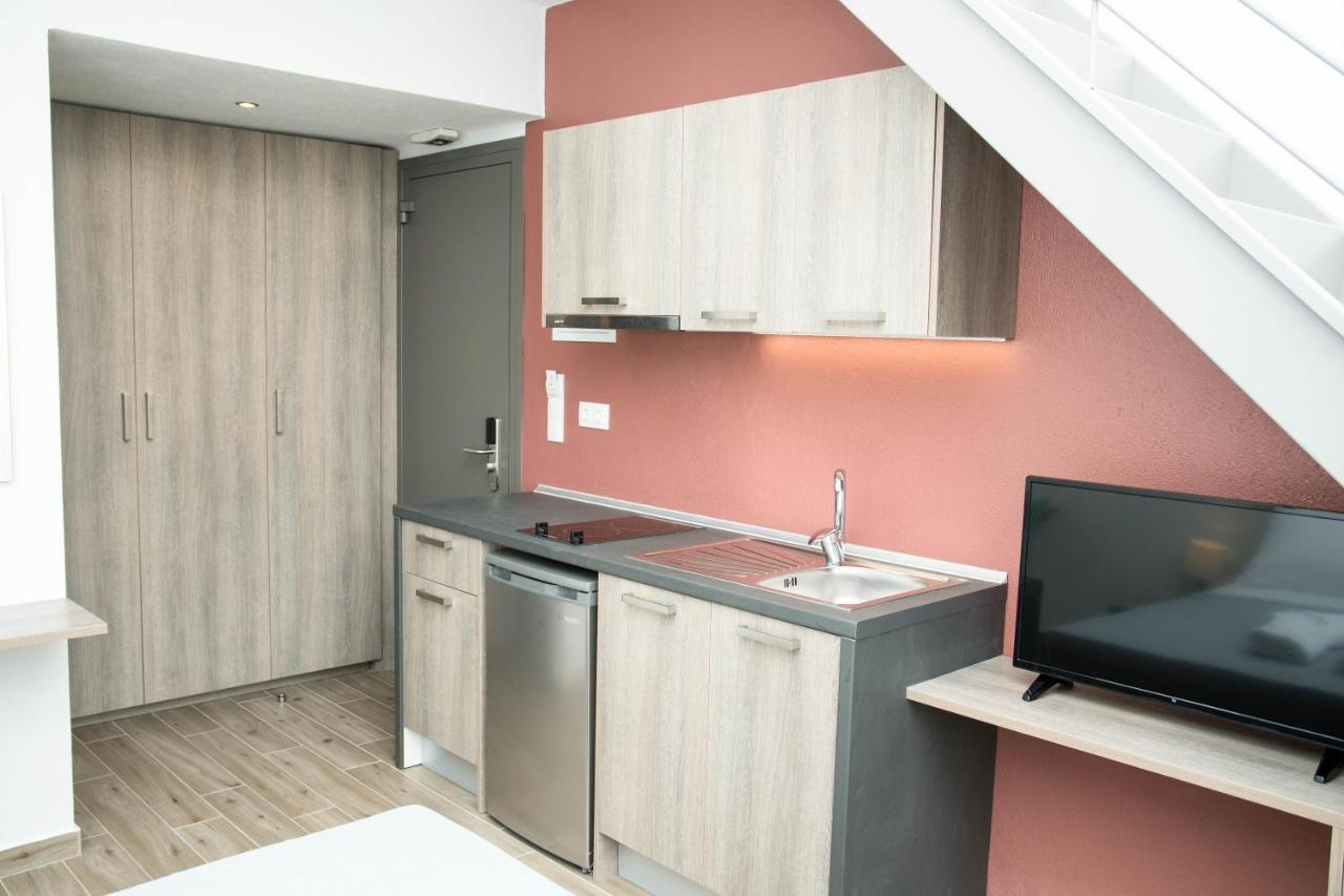 Aelia Luxury Apartments Nikíti Kültér fotó