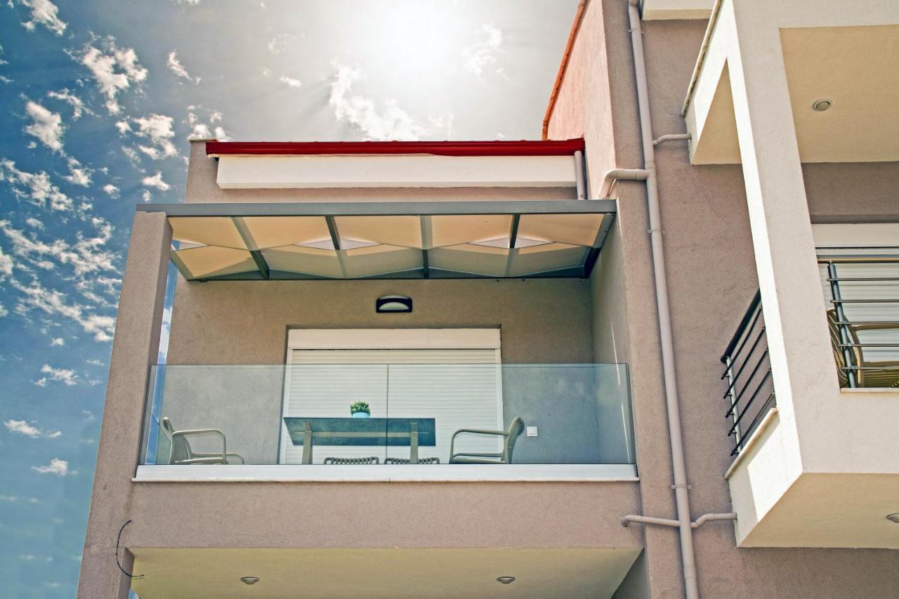 Aelia Luxury Apartments Nikíti Kültér fotó