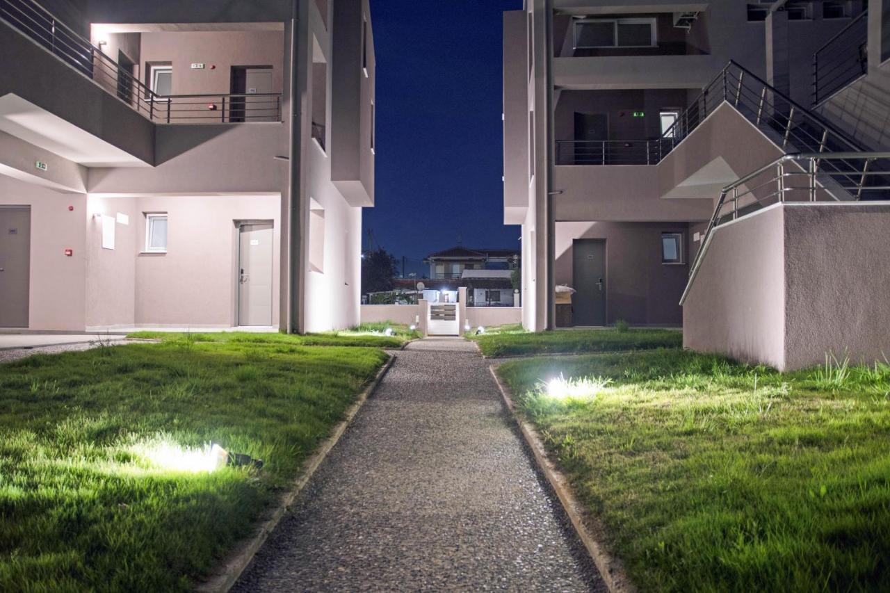 Aelia Luxury Apartments Nikíti Kültér fotó